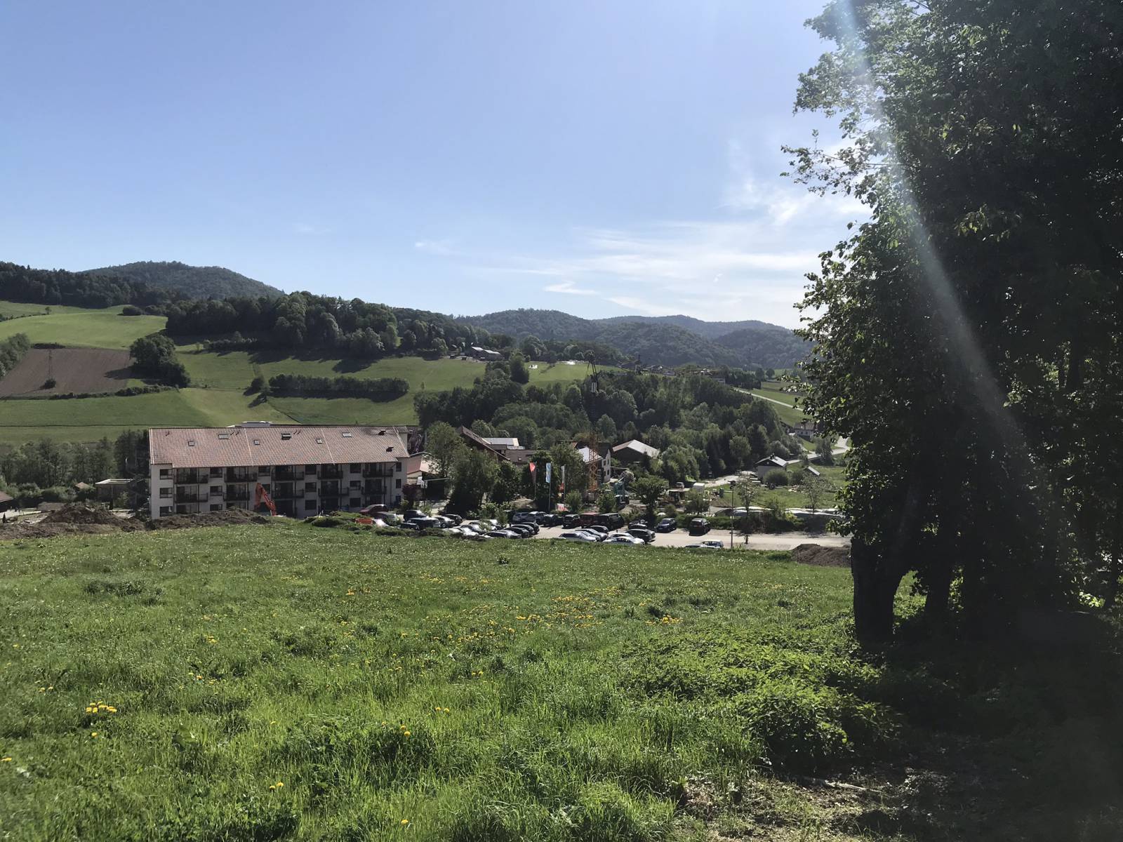  Fertigstellung der Straße & Fundamentarbeiten Symbolfoto