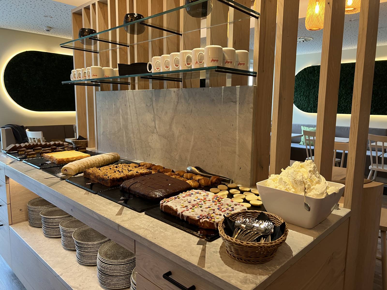 Bademantel-Bistro 🍰 Symbolfoto