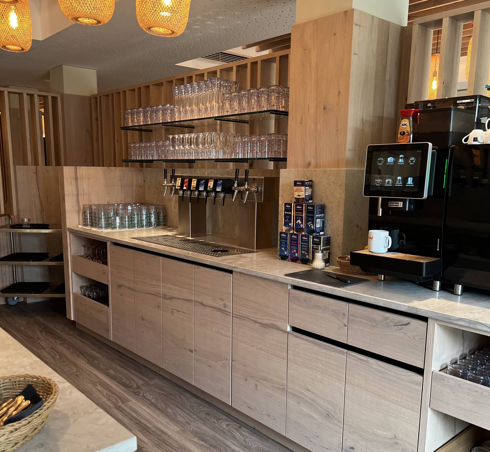 Bademantel-Bistro 🍰 Symbolfoto