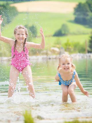 Sommerurlaub im Bayerischen Wald: Eure Familienauszeit voller Wasser, Wärme und Leichtigkeit Symbolfoto