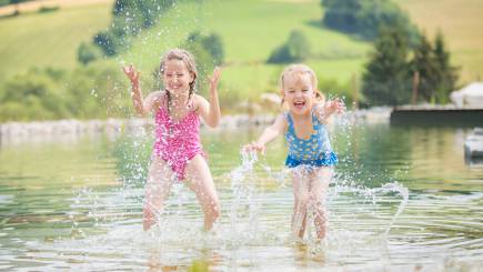 Familotel Schreinerhof mit Natursee