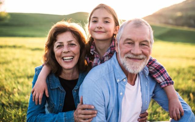 Urlaub mit Großeltern und Kindern: So gelingt der Mehrgenerationenurlaub