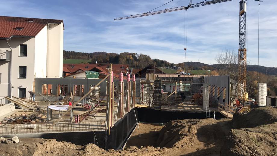 Hochsaison auf der Baustelle während der Schließphase Symbolfoto