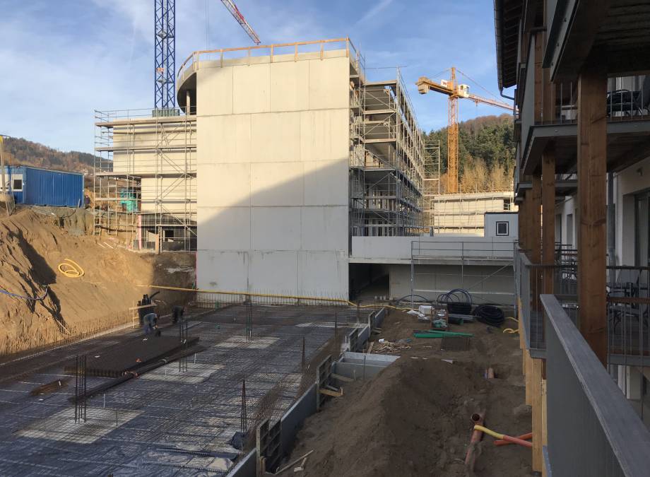 Hochsaison auf der Baustelle während der Schließphase Symbolfoto