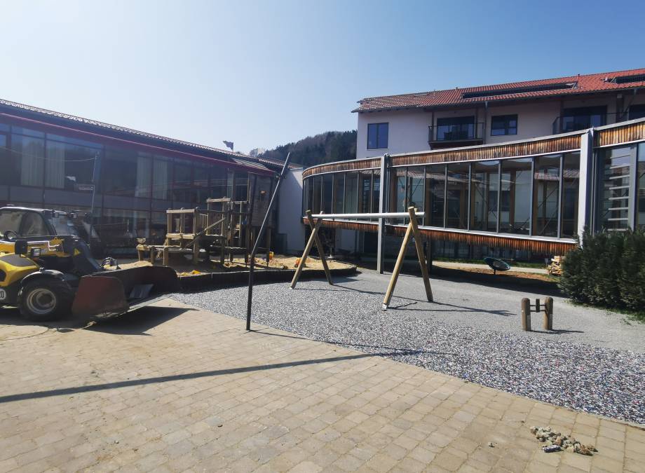 Wir arbeiten an Eurer Wunschliste - Punkt 2 "der Spielplatz im Biergarten" Symbolfoto